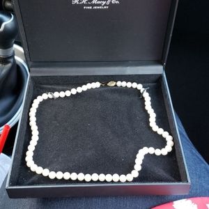 Pearl necklace